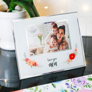 Mom 9.25" x 7.25" Frame (Holds 6" x 4" Photo)