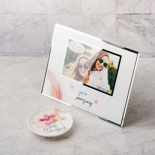 Amazing 9.25" x 7.25" Frame (Holds 6" x 4" Photo)