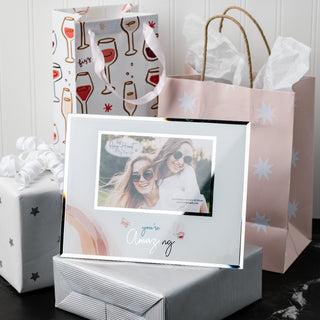 Amazing 9.25" x 7.25" Frame (Holds 6" x 4" Photo)